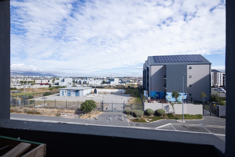 1 Bedroom Property for Sale in Parklands North Western Cape